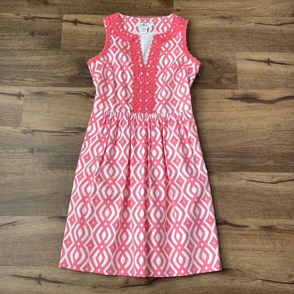 Vineyard Vines shift dress - Picture 1 of 7